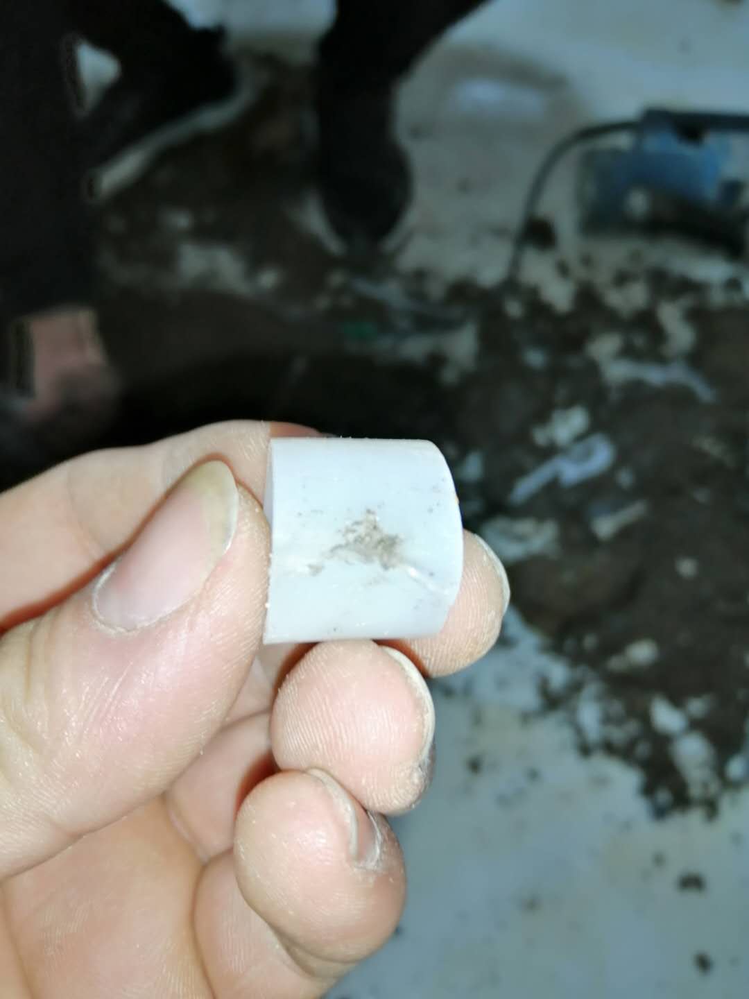 天等家里地暖漏水了怎么办？
